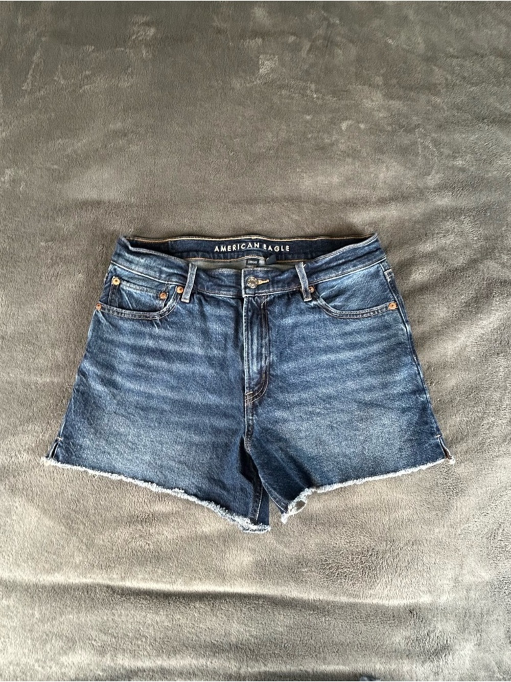 American Eagle Strigid Jean Shorts Womens 10 Blue Relaxed Cut Off Daisy‎ Dukes